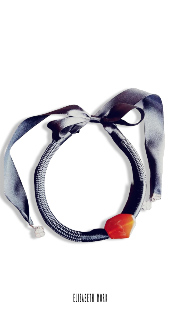 Tholoana Neckpiece